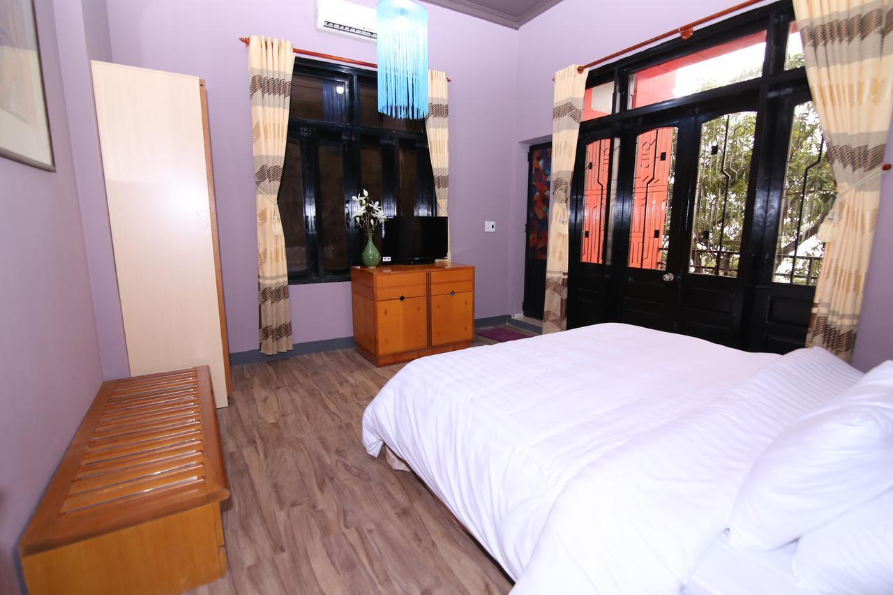 Geminai Hotel & Cafe Донг Хой Екстериор снимка