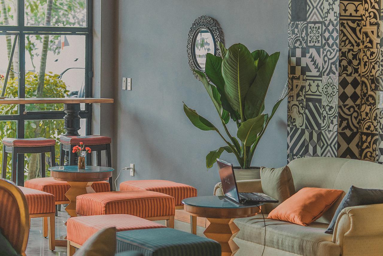 Geminai Hotel & Cafe Донг Хой Екстериор снимка