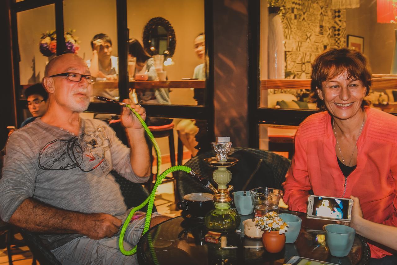 Geminai Hotel & Cafe Донг Хой Екстериор снимка