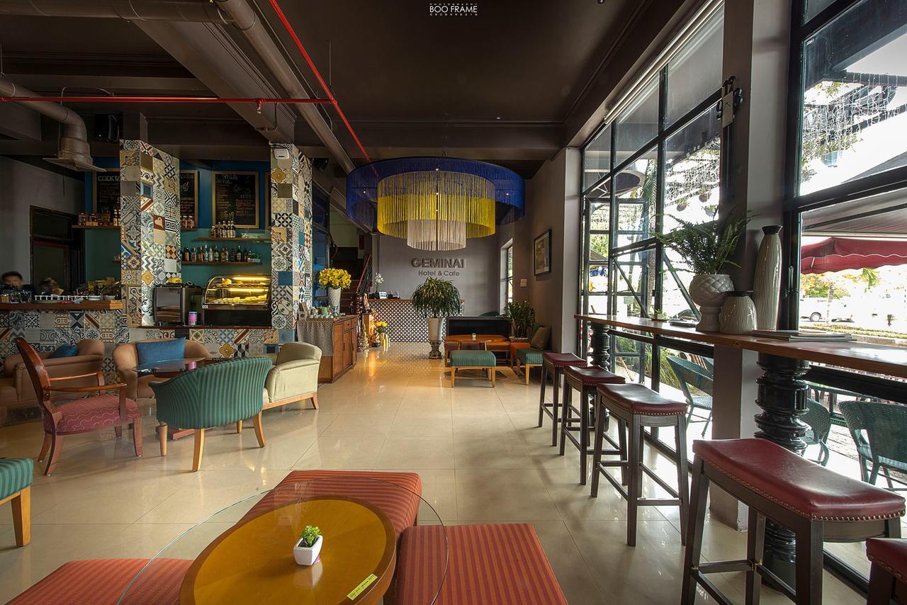 Geminai Hotel & Cafe Донг Хой Екстериор снимка